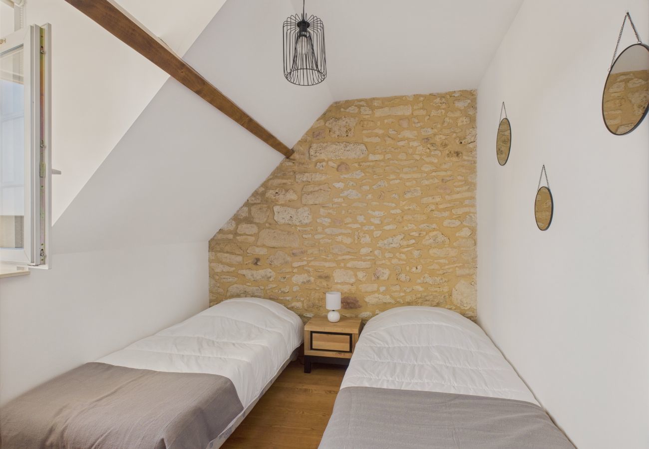 Maison à La Chapelle-Aubareil - Grande maison pour 15 avec piscine et tennis