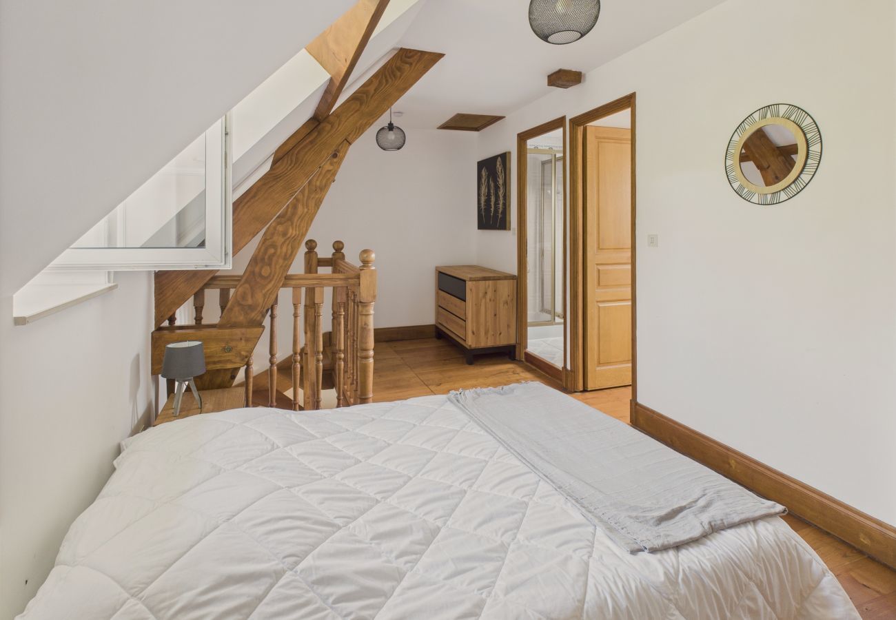 Maison à La Chapelle-Aubareil - Grande maison pour 15 avec piscine et tennis