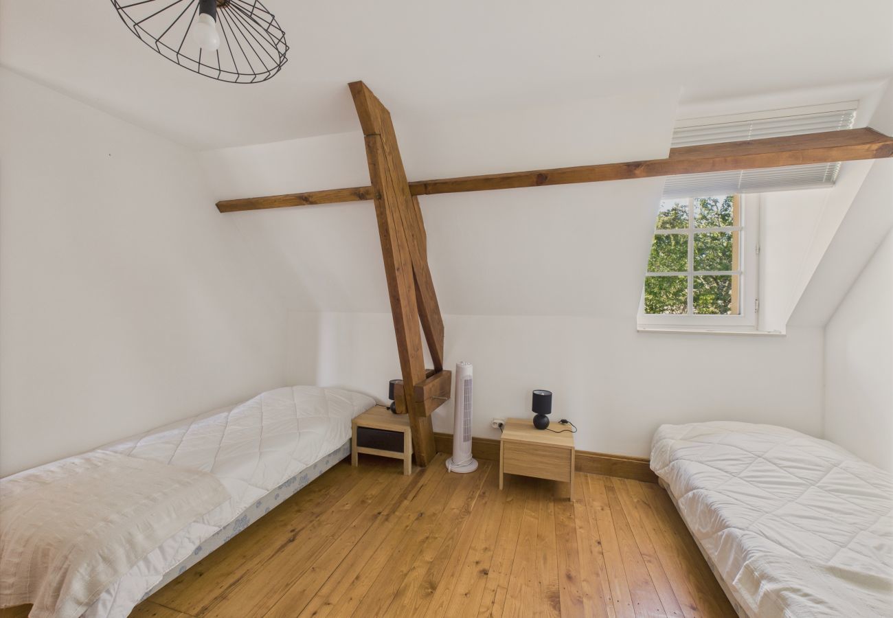 Maison à La Chapelle-Aubareil - Grande maison pour 15 avec piscine et tennis