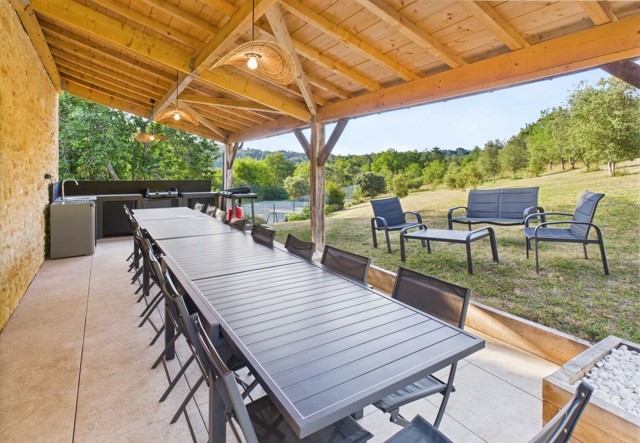 Maison à La Chapelle-Aubareil - Grande maison pour 15 avec piscine et tennis