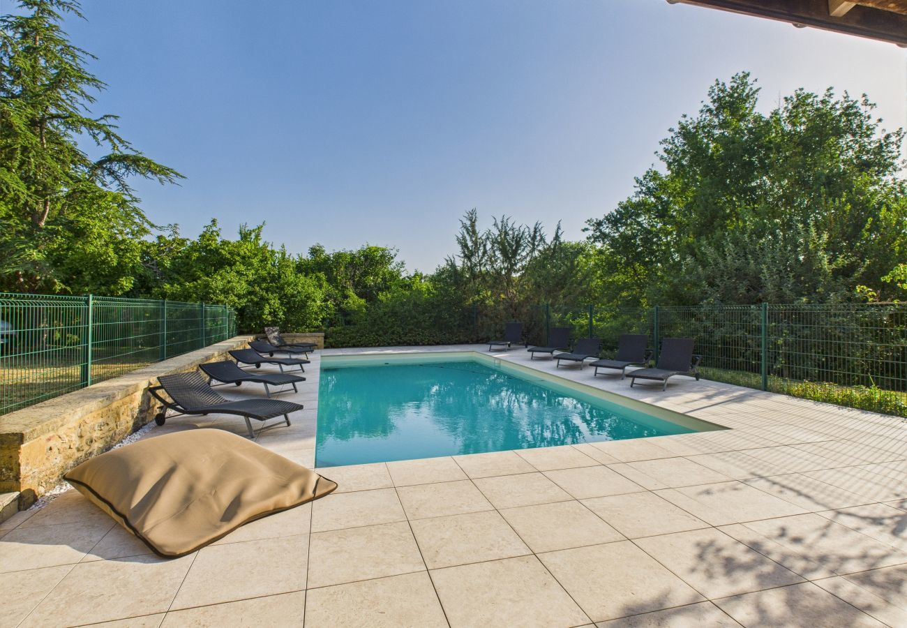 Maison à La Chapelle-Aubareil - Grande maison pour 15 avec piscine et tennis