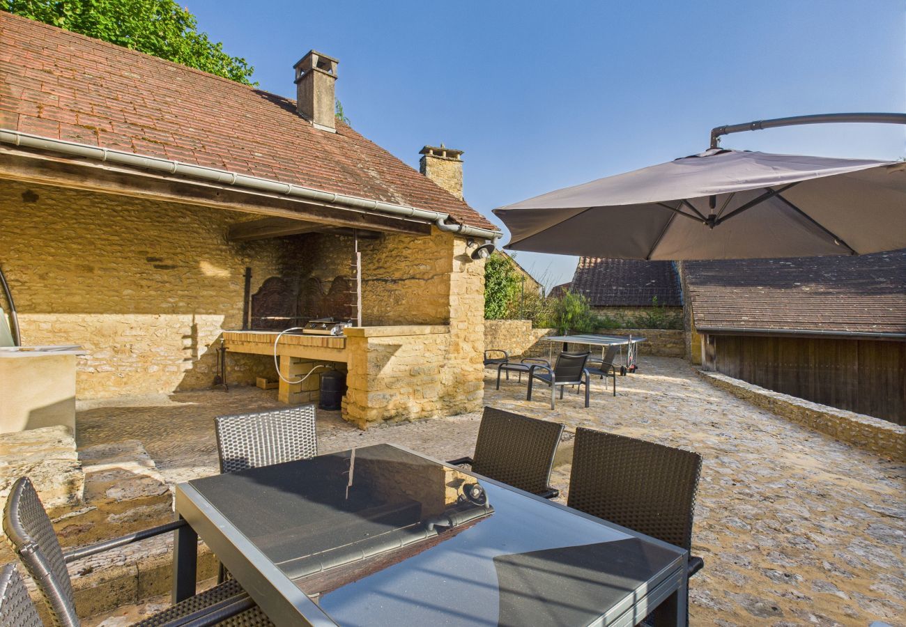 Maison à La Chapelle-Aubareil - Grande maison pour 15 avec piscine et tennis