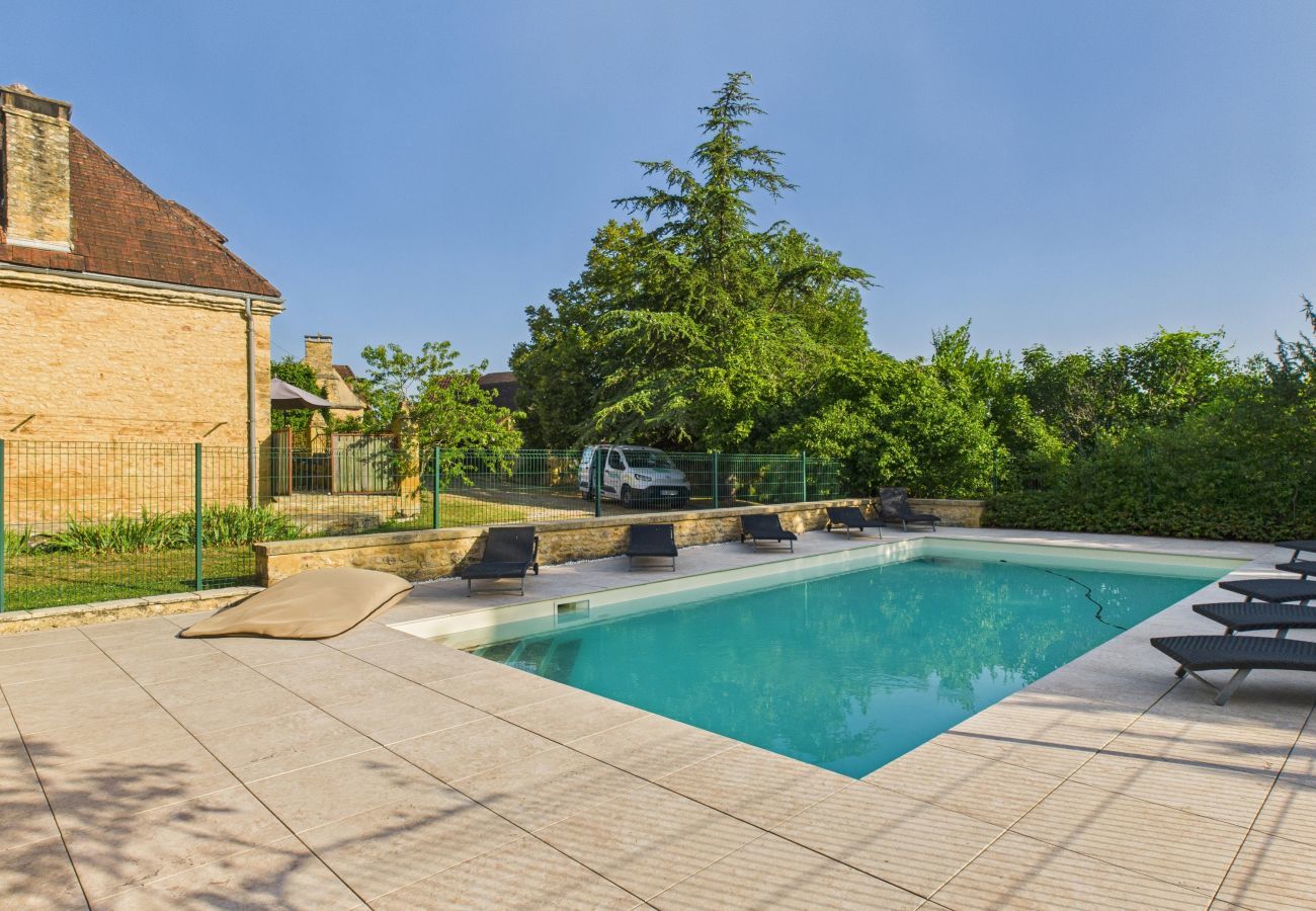 Maison à La Chapelle-Aubareil - Grande maison pour 15 avec piscine et tennis