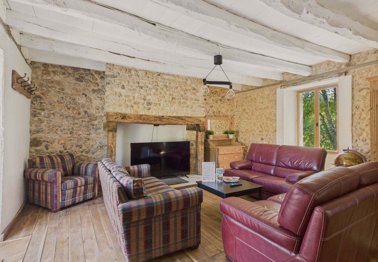 Maison à Rouffignac-Saint-Cernin-de-Reilhac - Au coeur de la Dordogne, maison pour 6, piscine