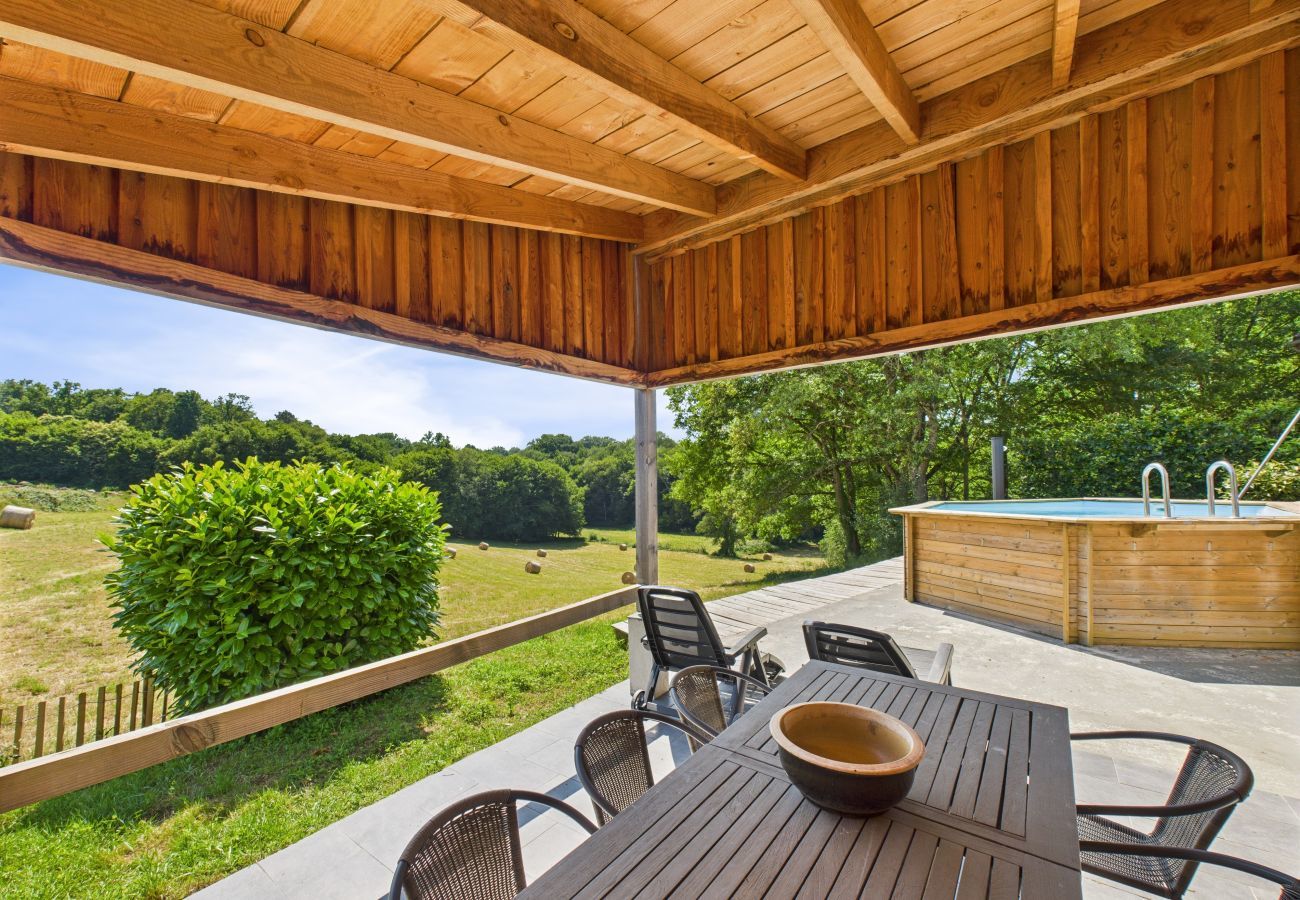 Maison à Rouffignac-Saint-Cernin-de-Reilhac - Au coeur de la Dordogne, maison pour 6, piscine