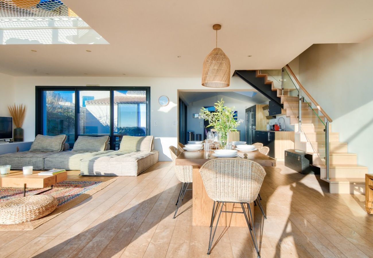 Maison à La Guérinière - Vue Exceptionnelle- piscine et accès plage direct!