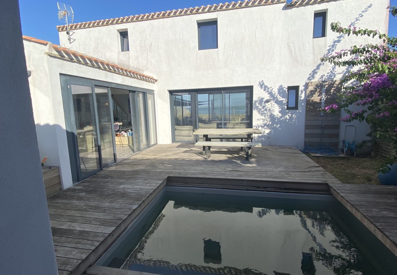 Maison à La Guérinière - Vue Exceptionnelle- piscine et accès plage direct!