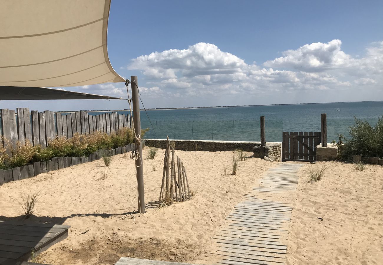 Maison à La Guérinière - Vue Exceptionnelle- piscine et accès plage direct!