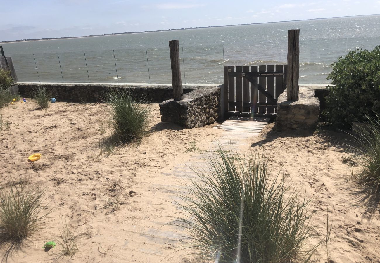 Maison à La Guérinière - Vue Exceptionnelle- piscine et accès plage direct!