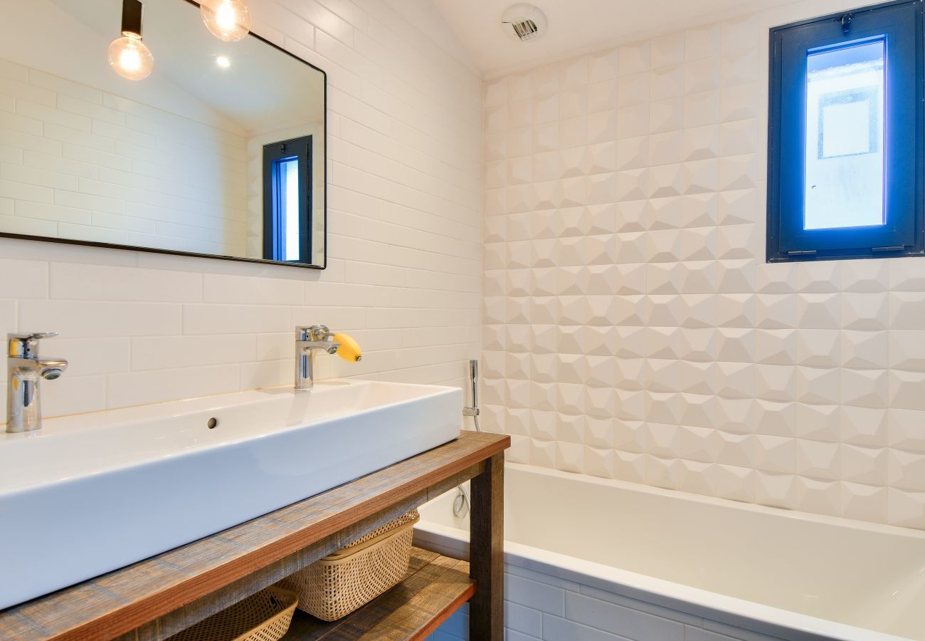 Maison à La Guérinière - Vue Exceptionnelle- piscine et accès plage direct!