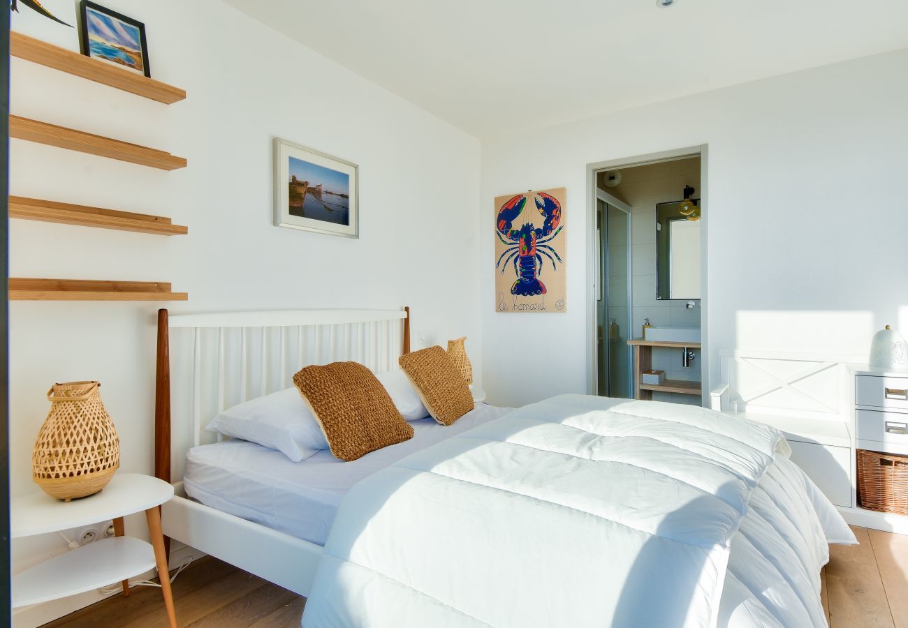 Maison à La Guérinière - Vue Exceptionnelle- piscine et accès plage direct!