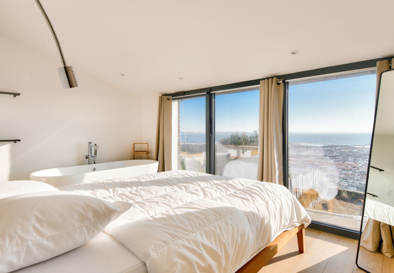 Maison à La Guérinière - Vue Exceptionnelle- piscine et accès plage direct!
