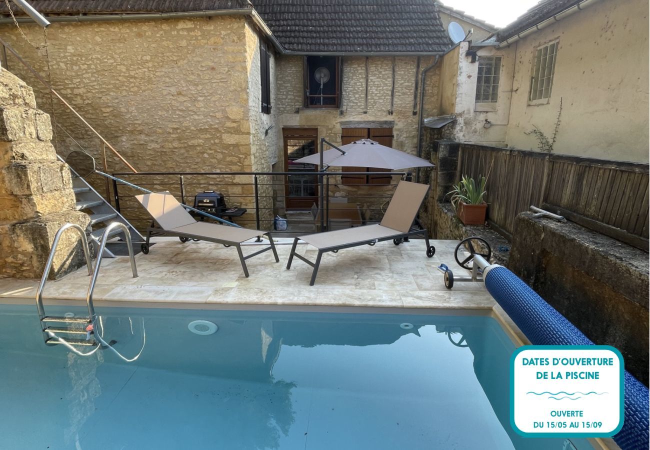 Maison à Montignac - Maison en pierre avec piscine et terrasse pour 6