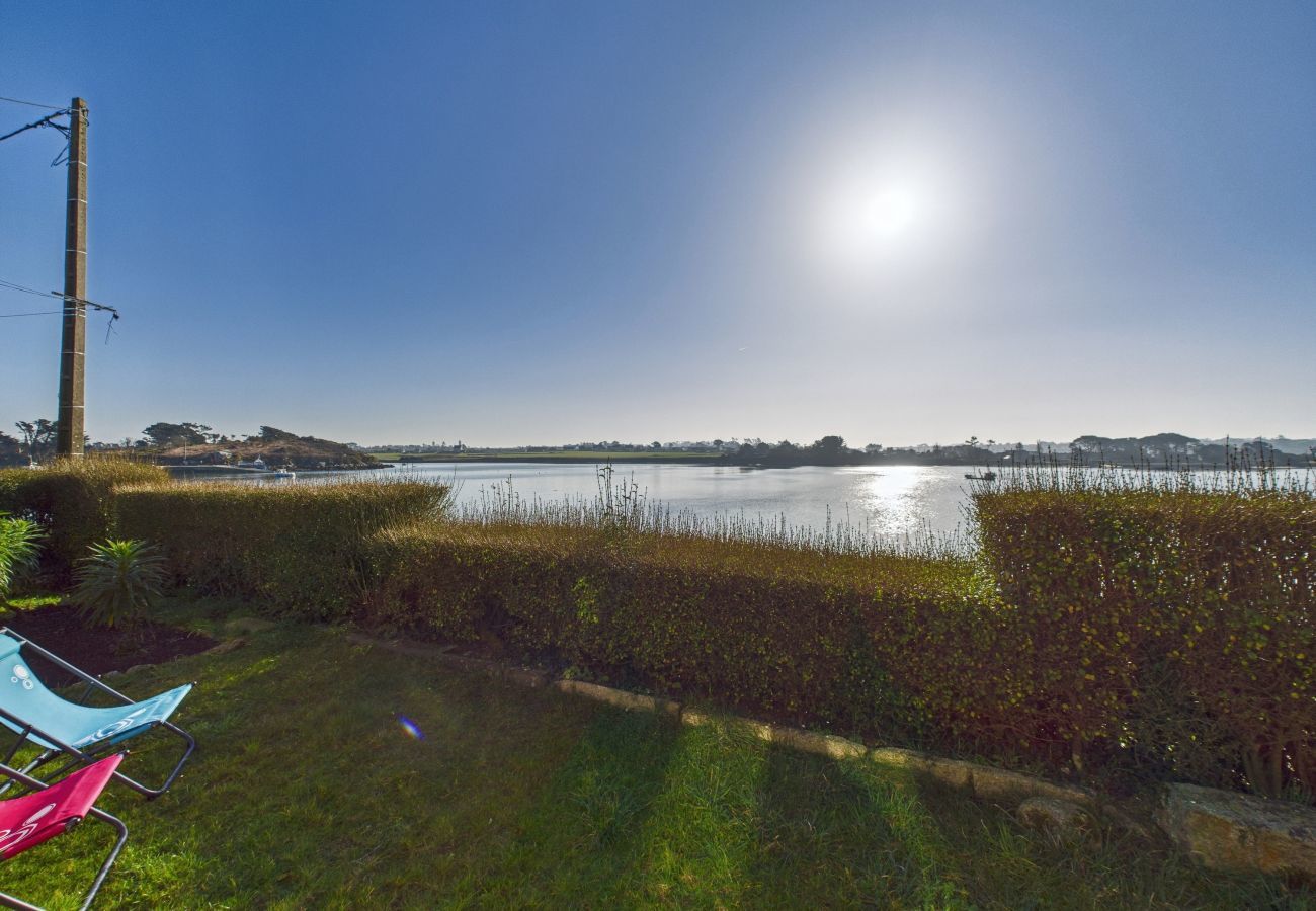Maison à Plouguerneau - Maison vue mer pour 2 à Plouguerneau
