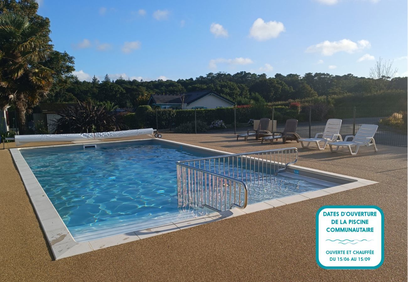 Bungalow à Pont-l´Abbé - Chalet pour 4 dans une résidence avec piscine 