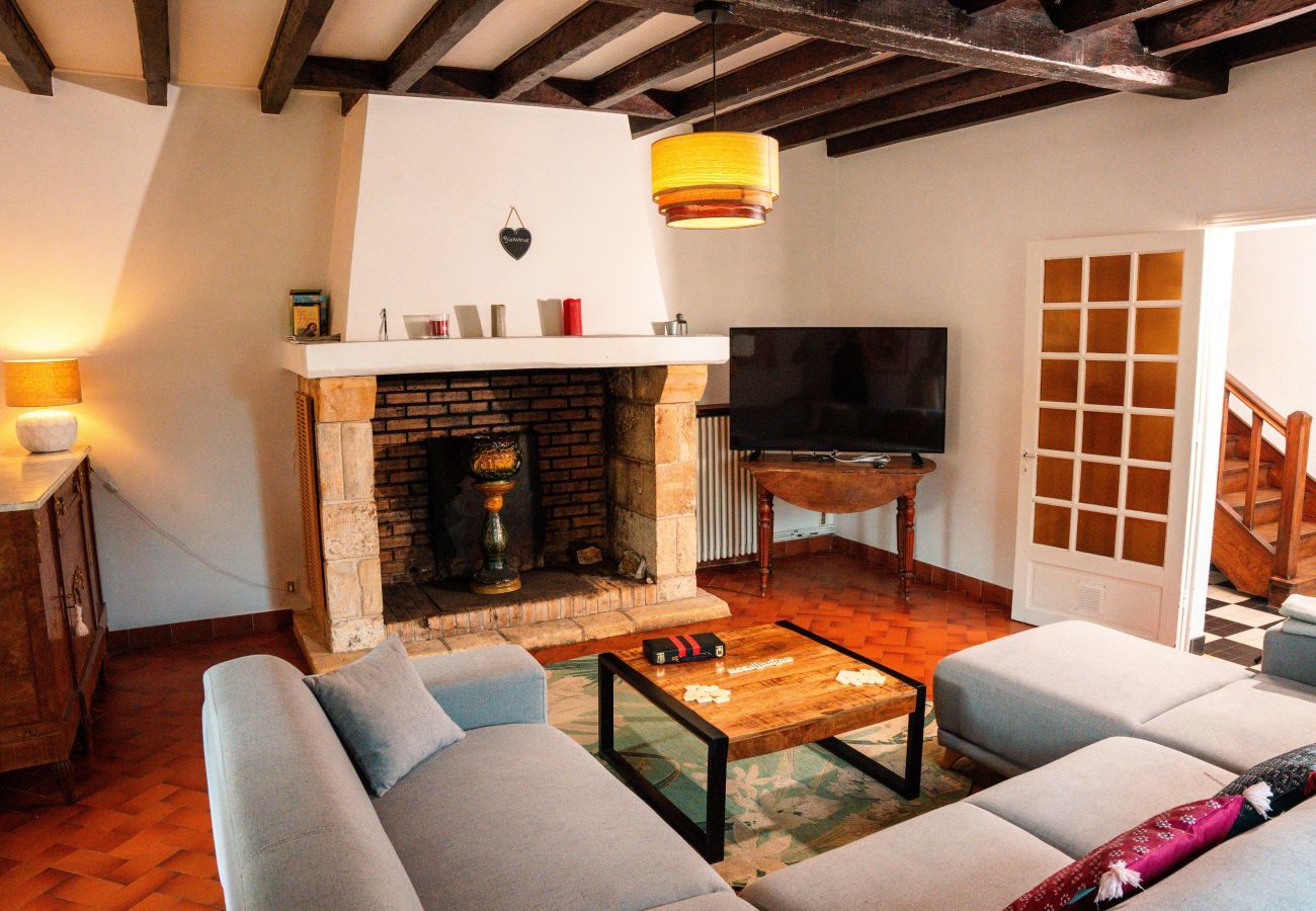 Maison à Thonac - Villa 