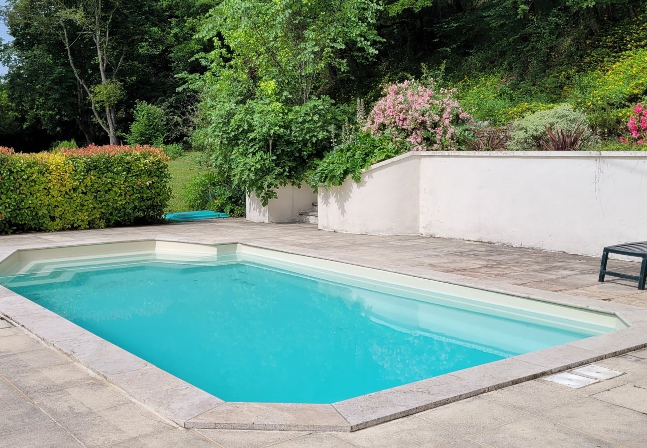 Maison à Thonac - Villa 