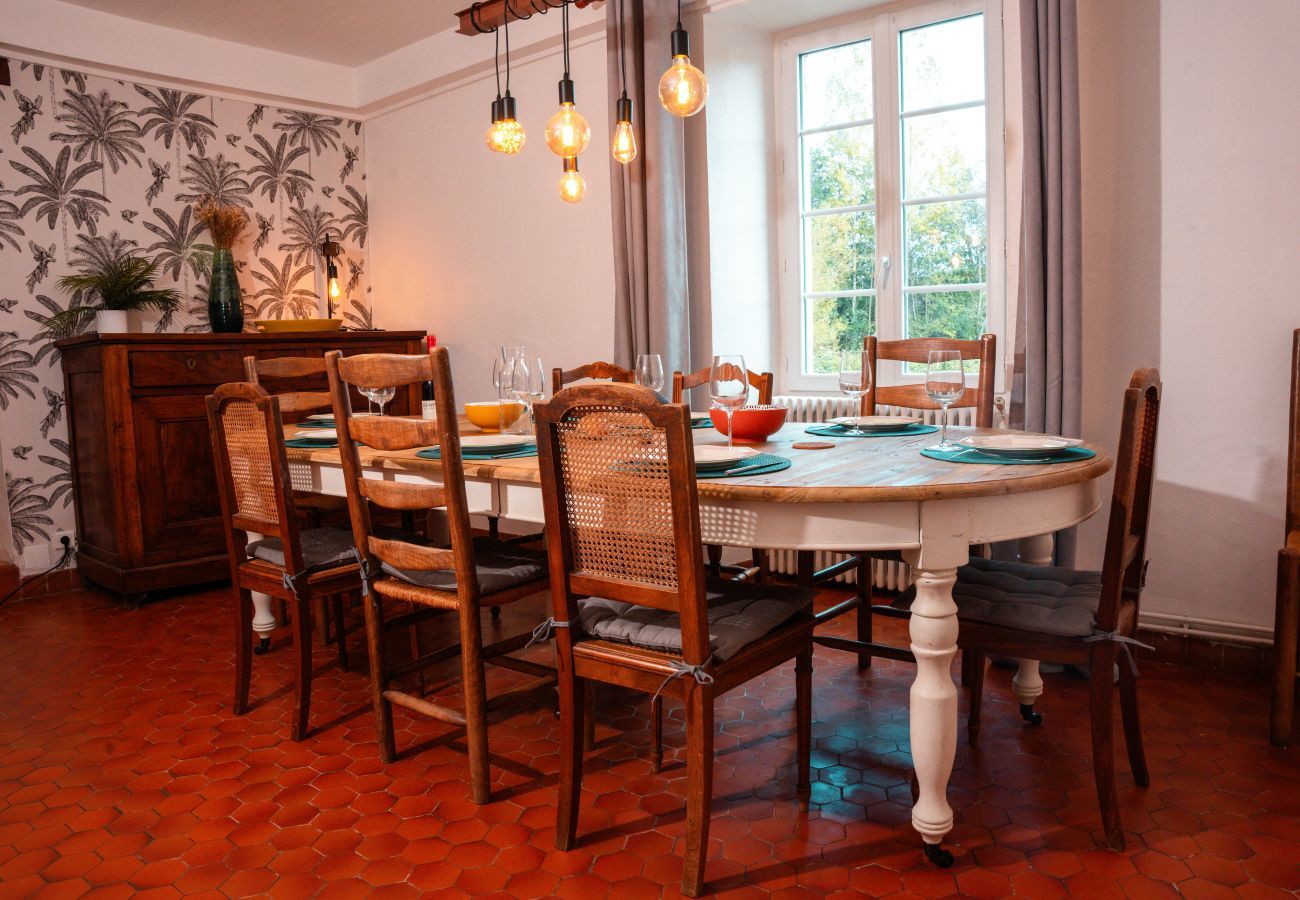 Maison à Thonac - Villa 