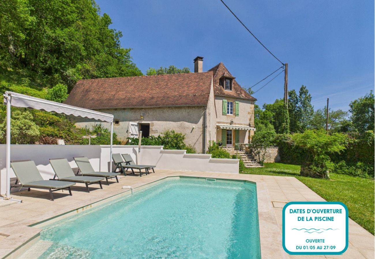 Maison à Thonac - Maison familiale de charme avec piscine - 10 pers