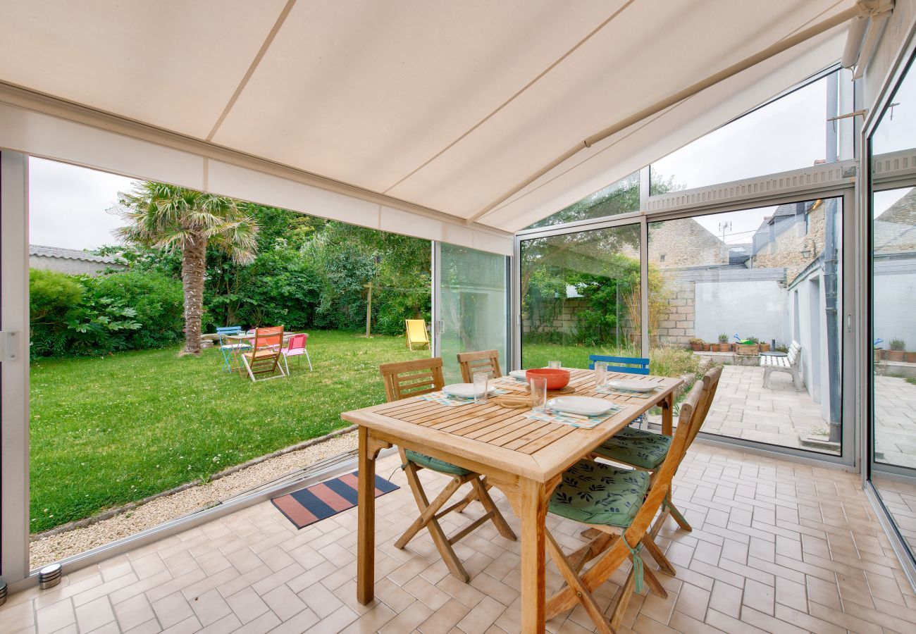 Maison à Plouguerneau - Charmante maison en pierre avec jardin à Lilia
