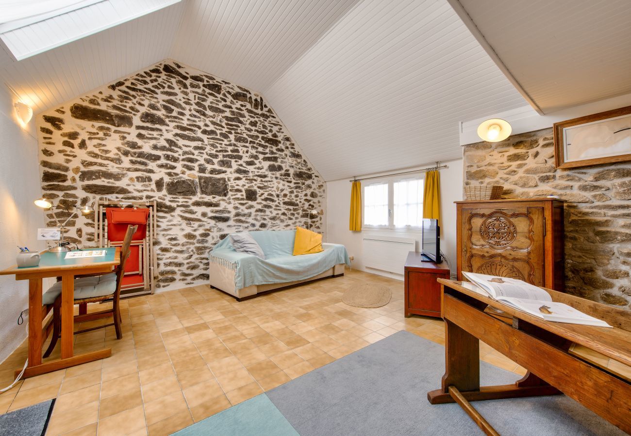Maison à Plouguerneau - Charmante maison en pierre avec jardin à Lilia