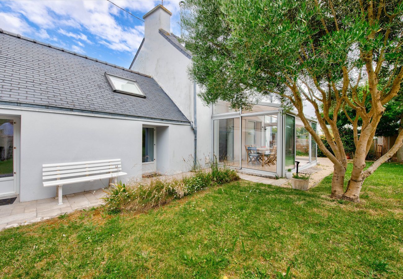 Maison à Plouguerneau - Charmante maison en pierre avec jardin à Lilia