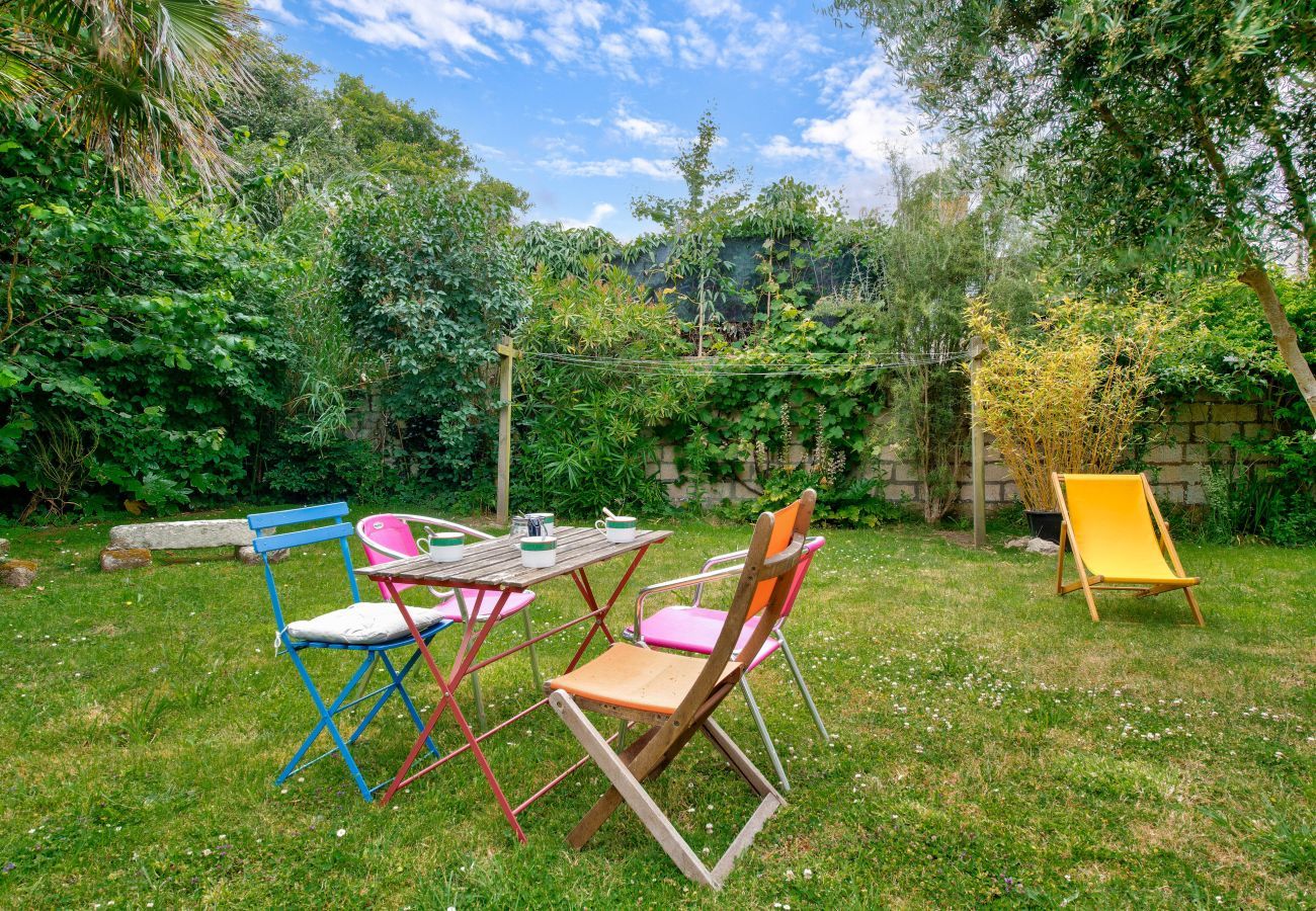 Maison à Plouguerneau - Charmante maison en pierre avec jardin à Lilia