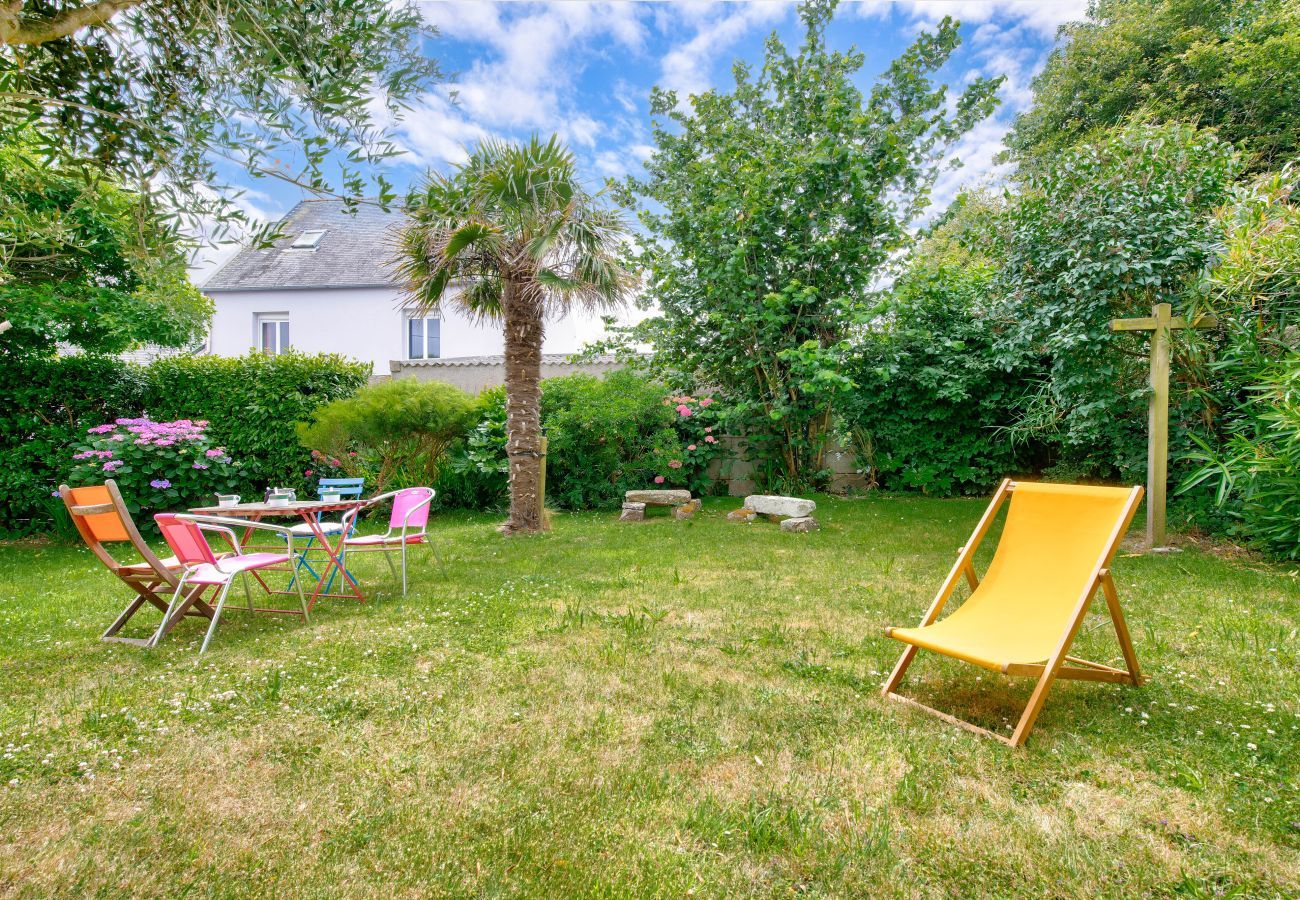 Maison à Plouguerneau - Charmante maison en pierre avec jardin à Lilia