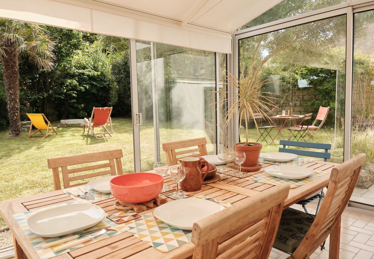 Maison à Plouguerneau - Charmante maison en pierre avec jardin à Lilia