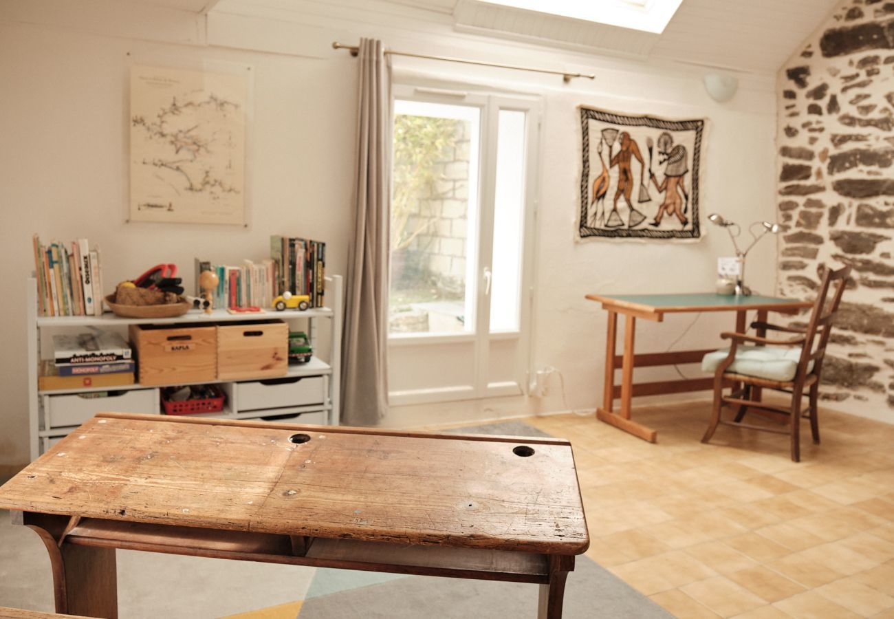 Maison à Plouguerneau - Charmante maison en pierre avec jardin à Lilia