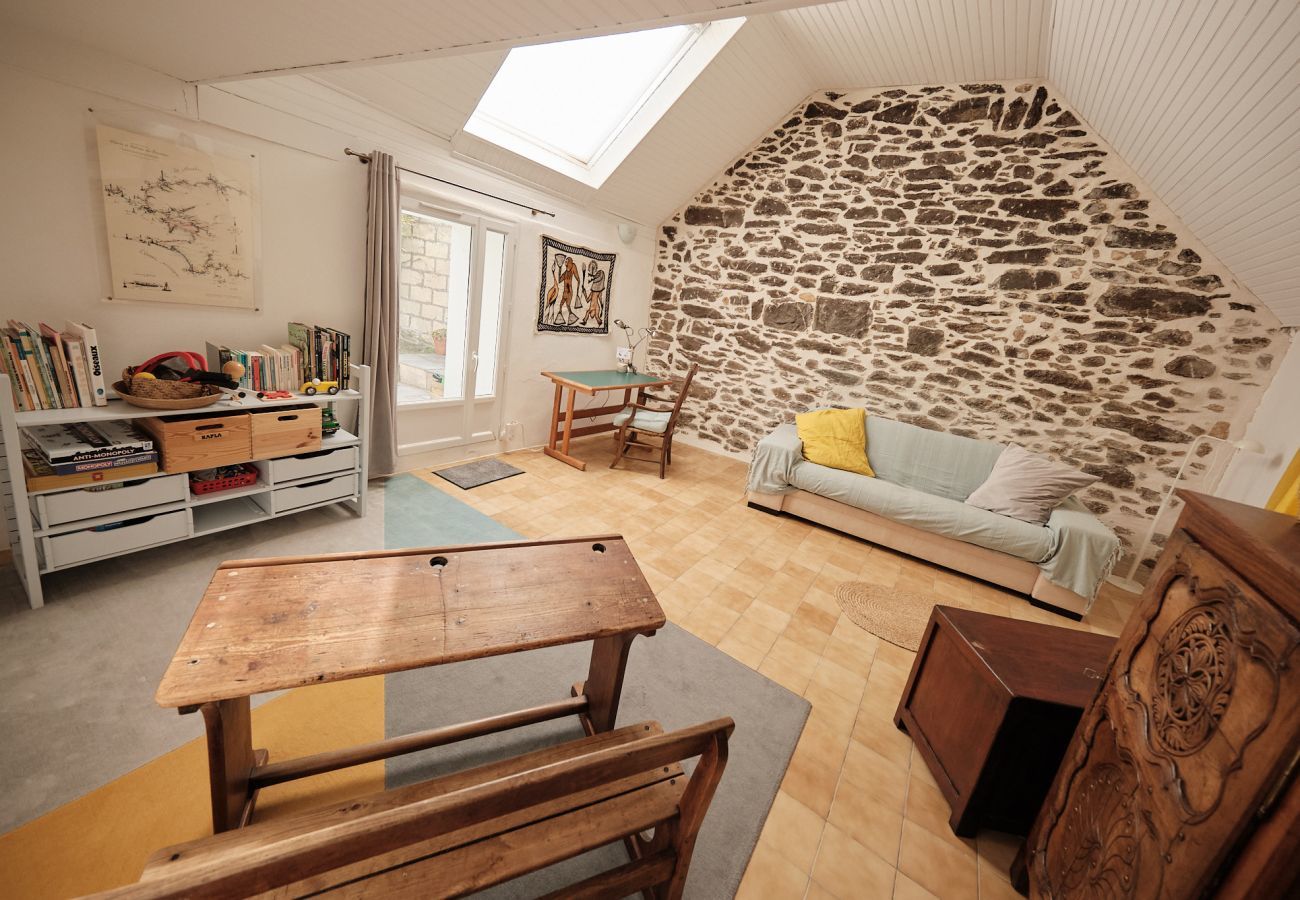 Maison à Plouguerneau - Charmante maison en pierre avec jardin à Lilia