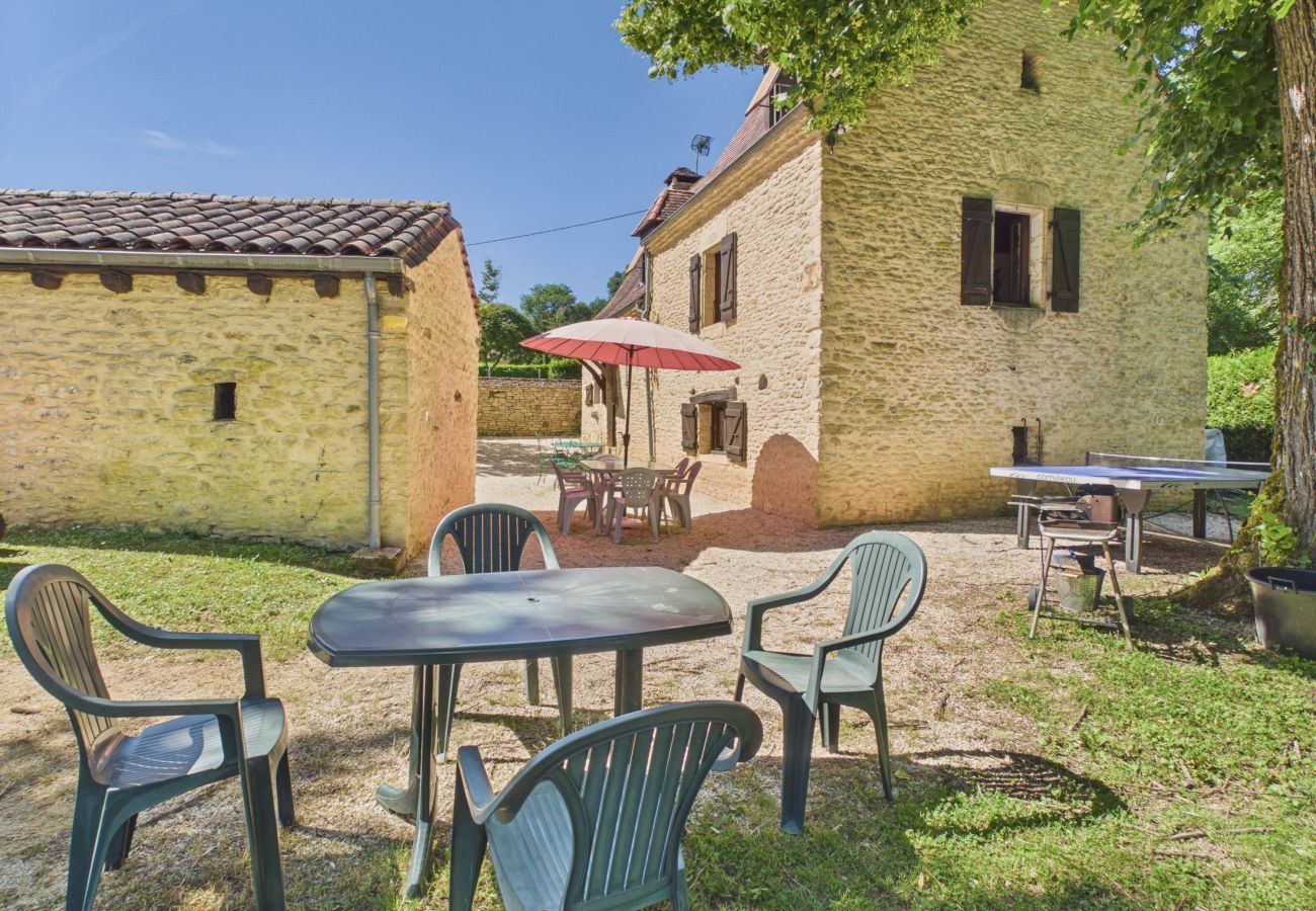 Maison à Saint-Crépin-et-Carlucet - Maison de campagne pour 6 avec piscine et jardin