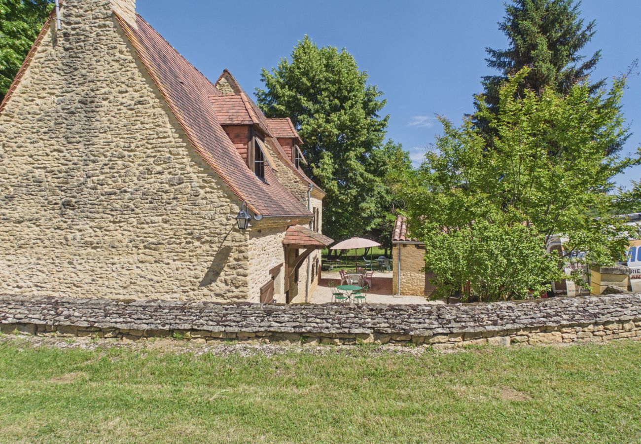 Maison à Saint-Crépin-et-Carlucet - Maison de campagne pour 6 avec piscine et jardin