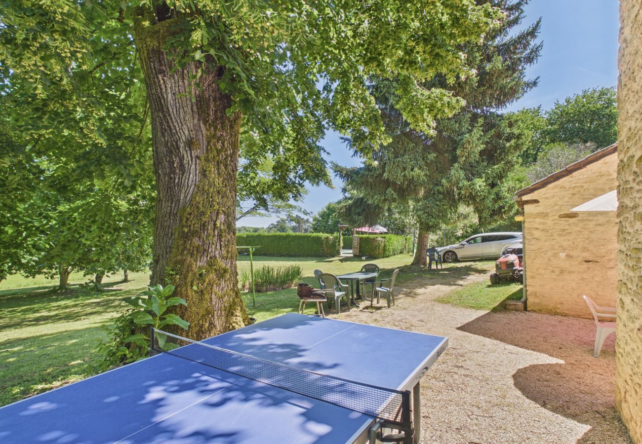 Maison à Saint-Crépin-et-Carlucet - Maison de campagne pour 6 avec piscine et jardin