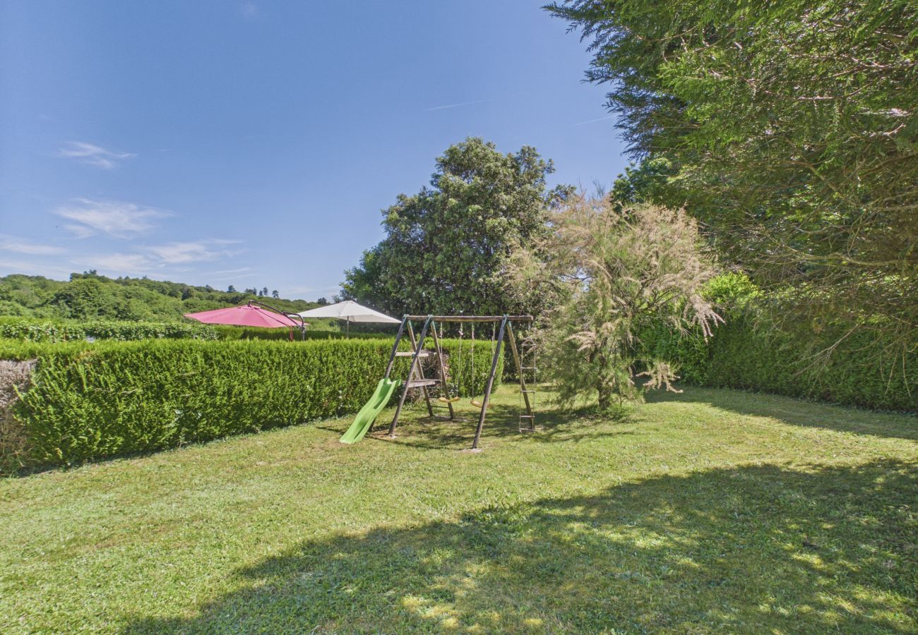 Maison à Saint-Crépin-et-Carlucet - Maison de campagne pour 6 avec piscine et jardin