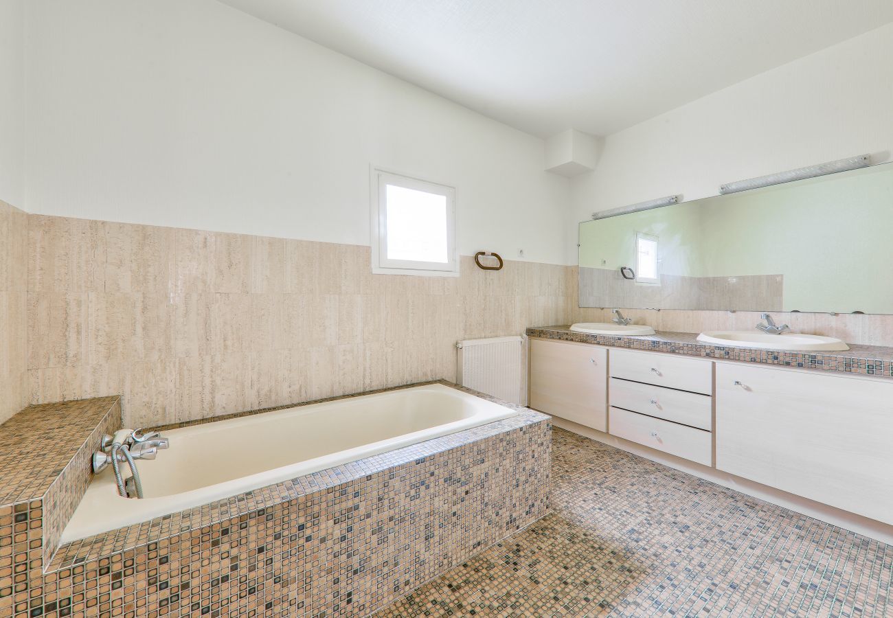 Maison à Saint-Gildas-de-Rhuys - Maison pour 8 avec jardin à 300 m de la mer