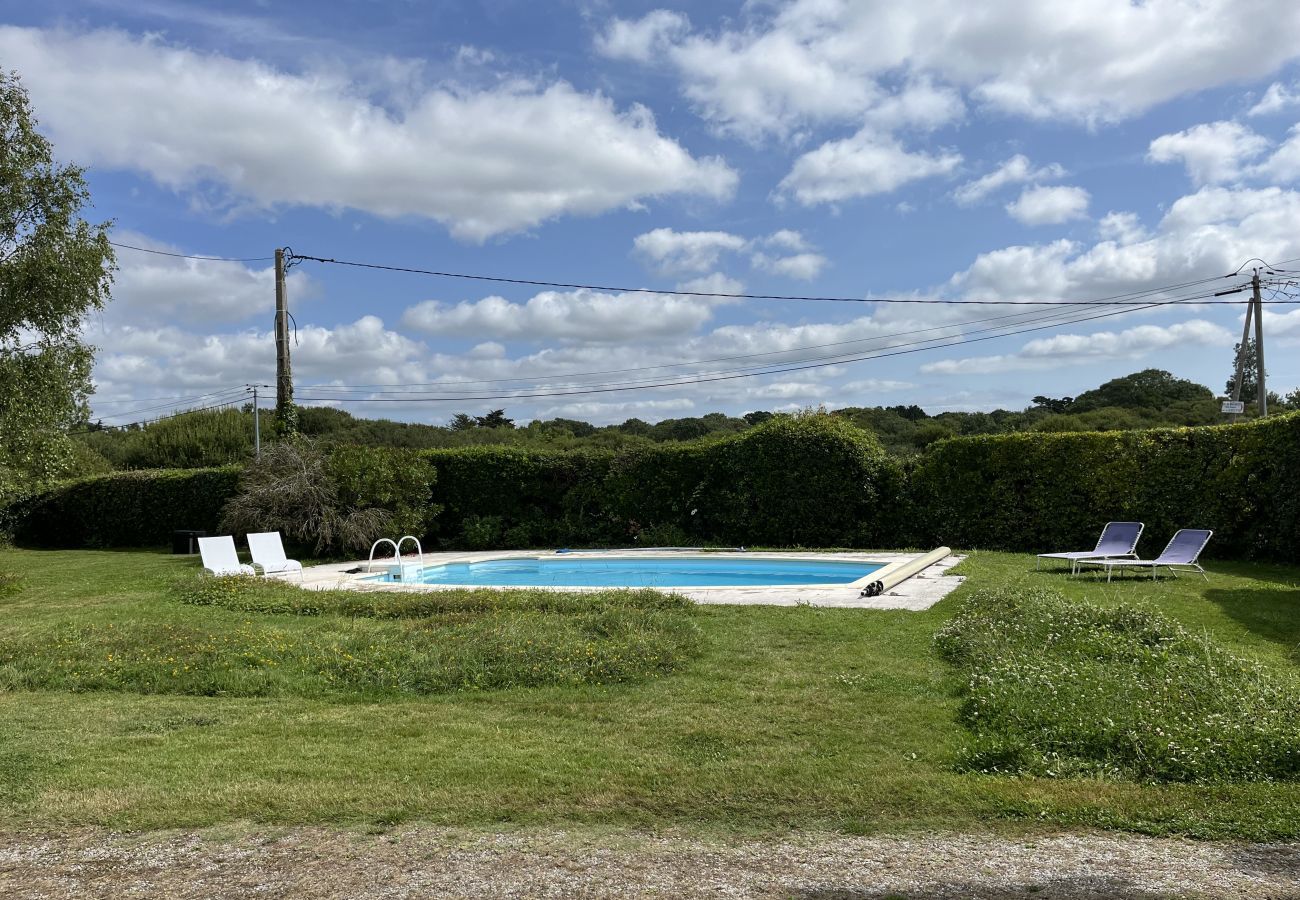 Maison à Penmarch - Maison pour 8 - Piscine chauffée - 800m de la plage