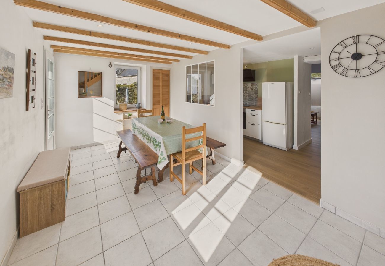Maison à Saint-Jean-Trolimon - Agréable maison avec grand jardin pour 4