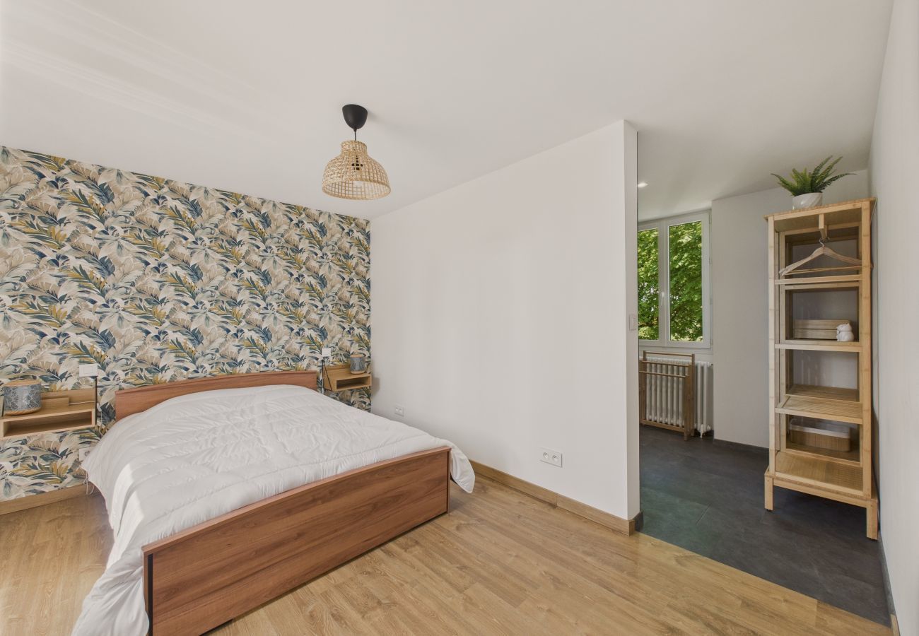 Maison à Terrasson-Lavilledieu - Grand jardin et terrasse pour 7 personnes