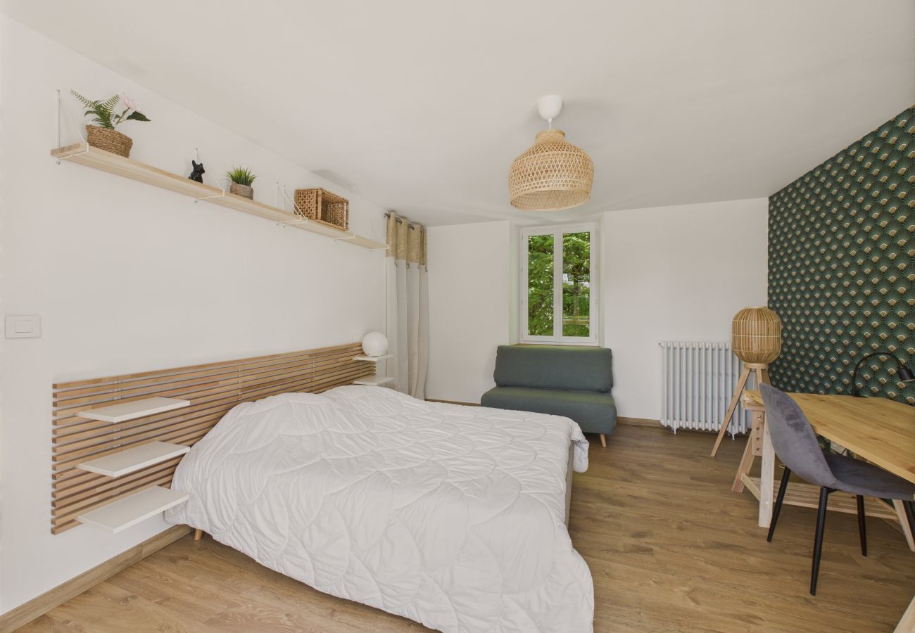 Maison à Terrasson-Lavilledieu - Grand jardin et terrasse pour 7 personnes