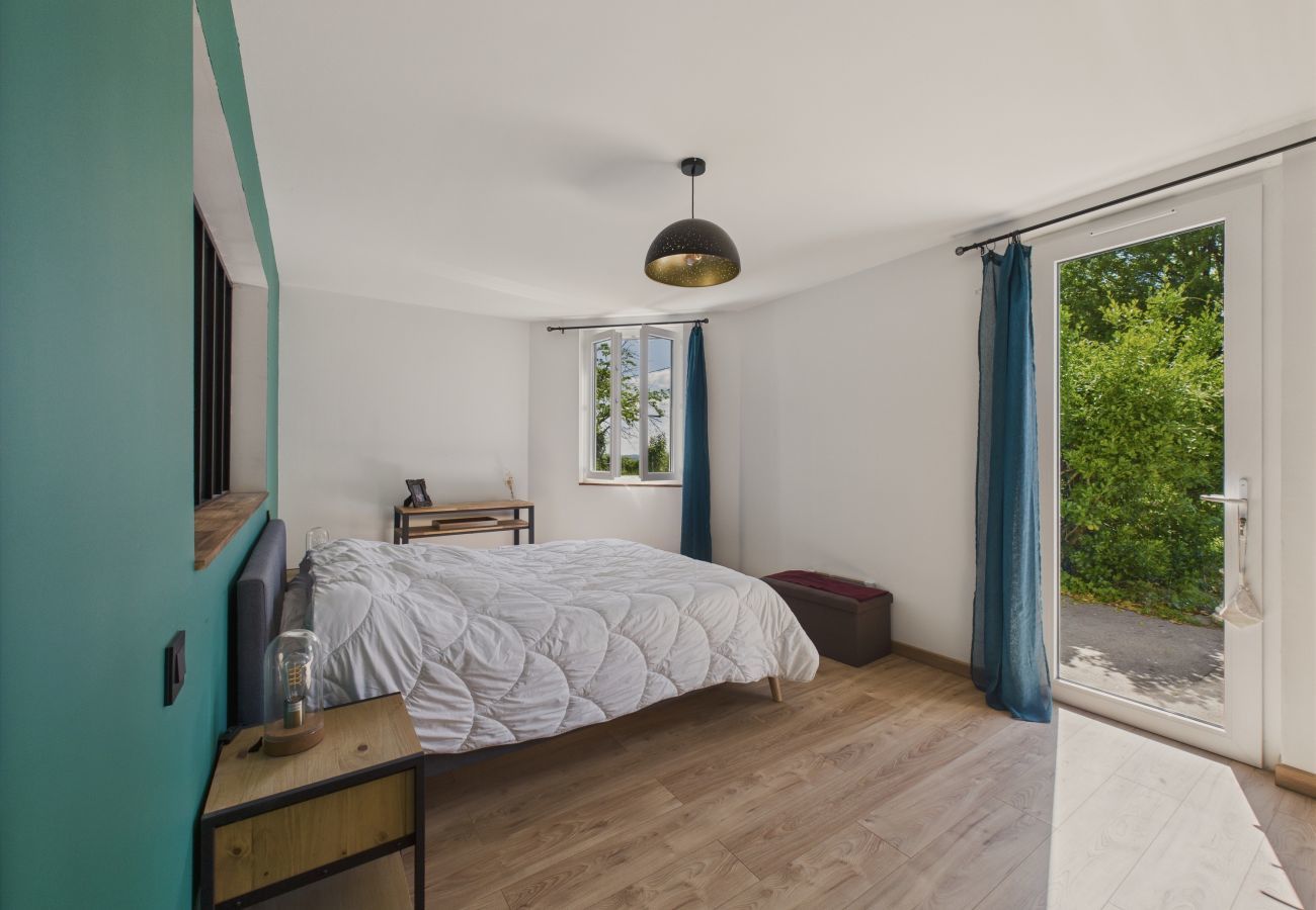 Maison à Terrasson-Lavilledieu - Grand jardin et terrasse pour 7 personnes