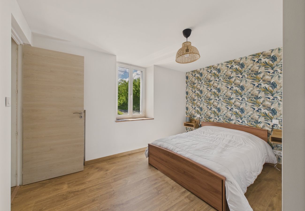Maison à Terrasson-Lavilledieu - Grand jardin et terrasse pour 7 personnes