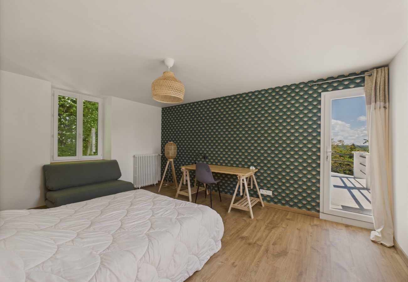 Maison à Terrasson-Lavilledieu - Grand jardin et terrasse pour 7 personnes