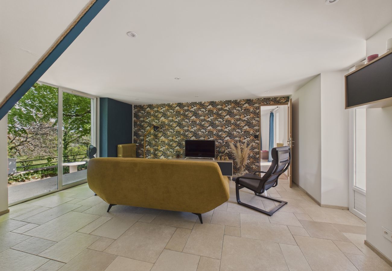 Maison à Terrasson-Lavilledieu - Grand jardin et terrasse pour 7 personnes