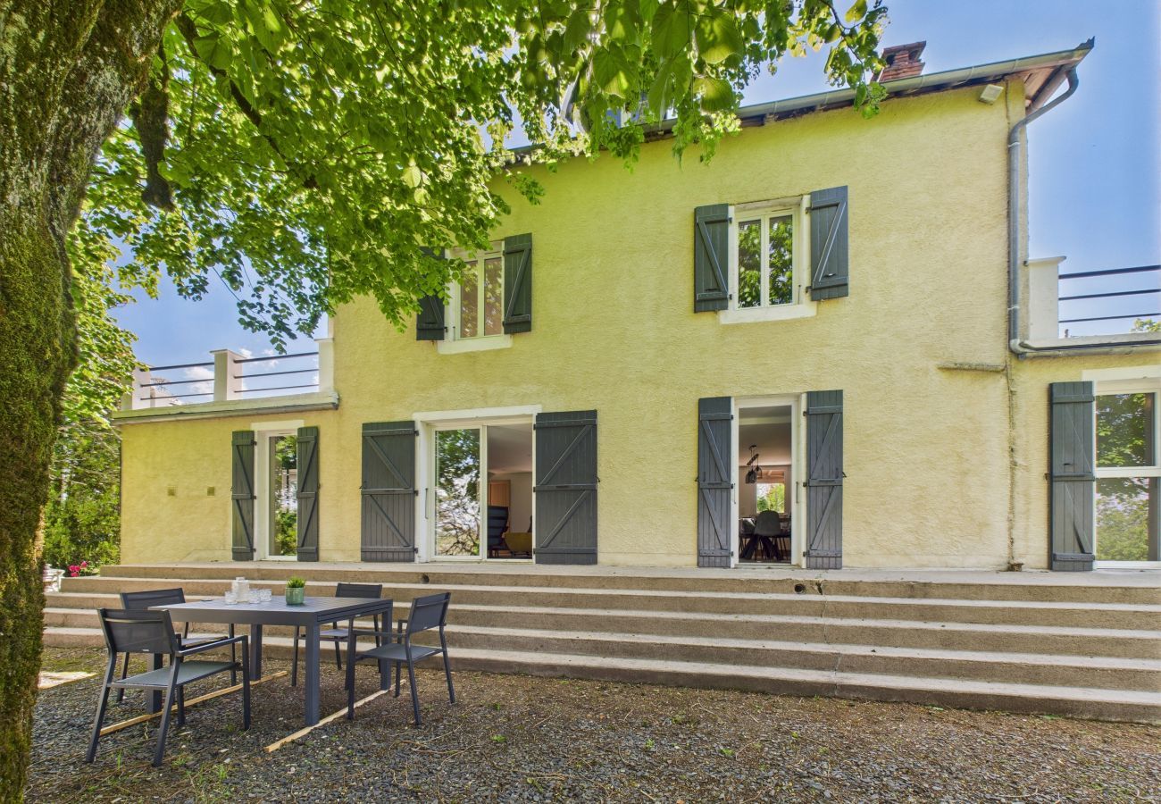Maison à Terrasson-Lavilledieu - Grand jardin et terrasse pour 7 personnes