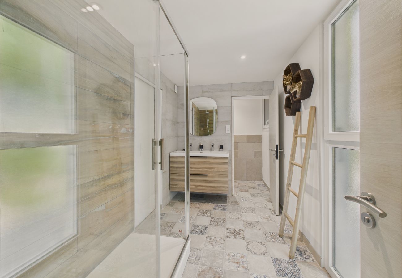 Maison à Terrasson-Lavilledieu - Grand jardin et terrasse pour 7 personnes