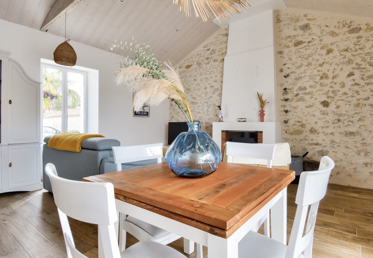 Maison à La Guérinière - Piscine chauffée, jardin, magnifique villa pour 10
