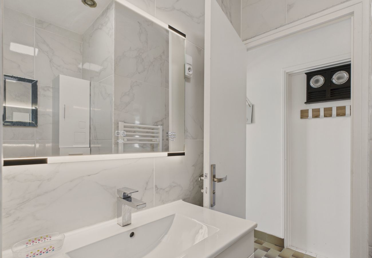 Maison à Le Bernard - Maison pour 2 adultes et 2 enfants avec jardin 