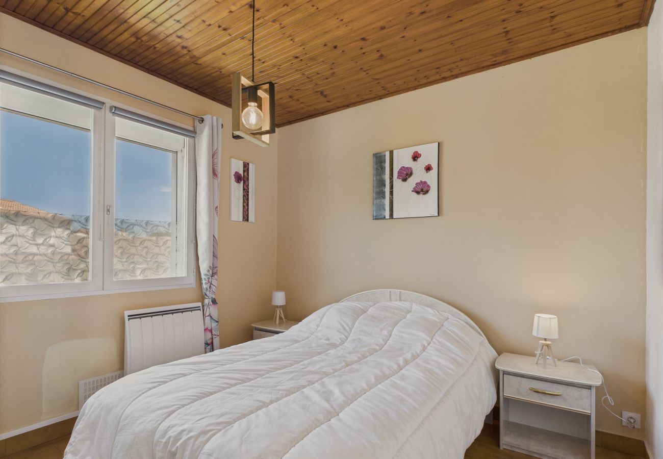Maison à Le Bernard - Maison pour 2 adultes et 2 enfants avec jardin 