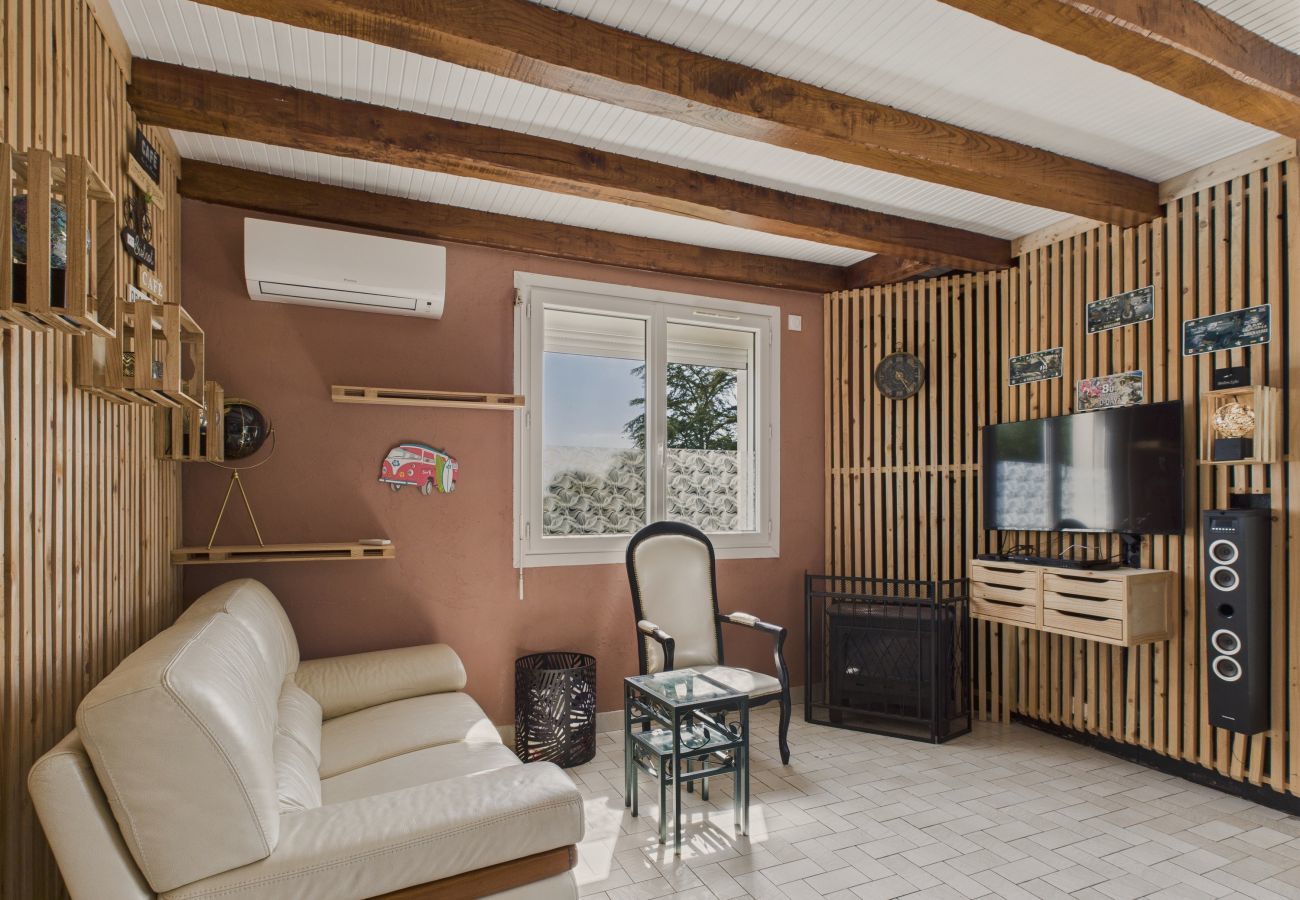 Maison à Le Bernard - Maison pour 2 adultes et 2 enfants avec jardin 